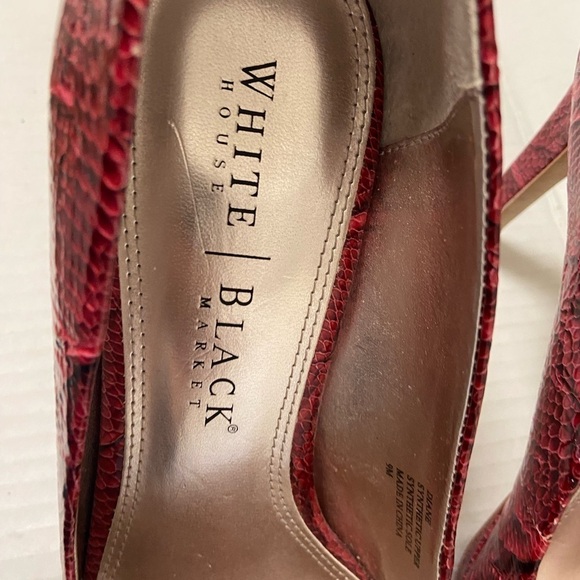 White House black market, Diane red heels size 9 - Picture 6 of 13